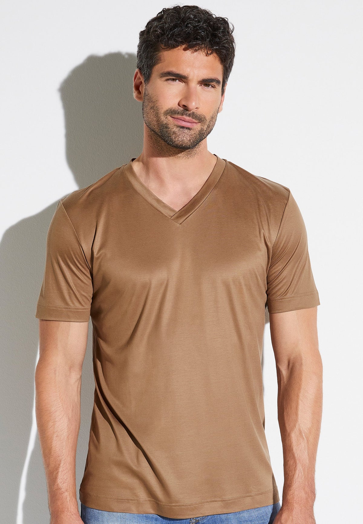 Sustainable Luxury | T-Shirt Short Sleeve V-Neck - elmwood