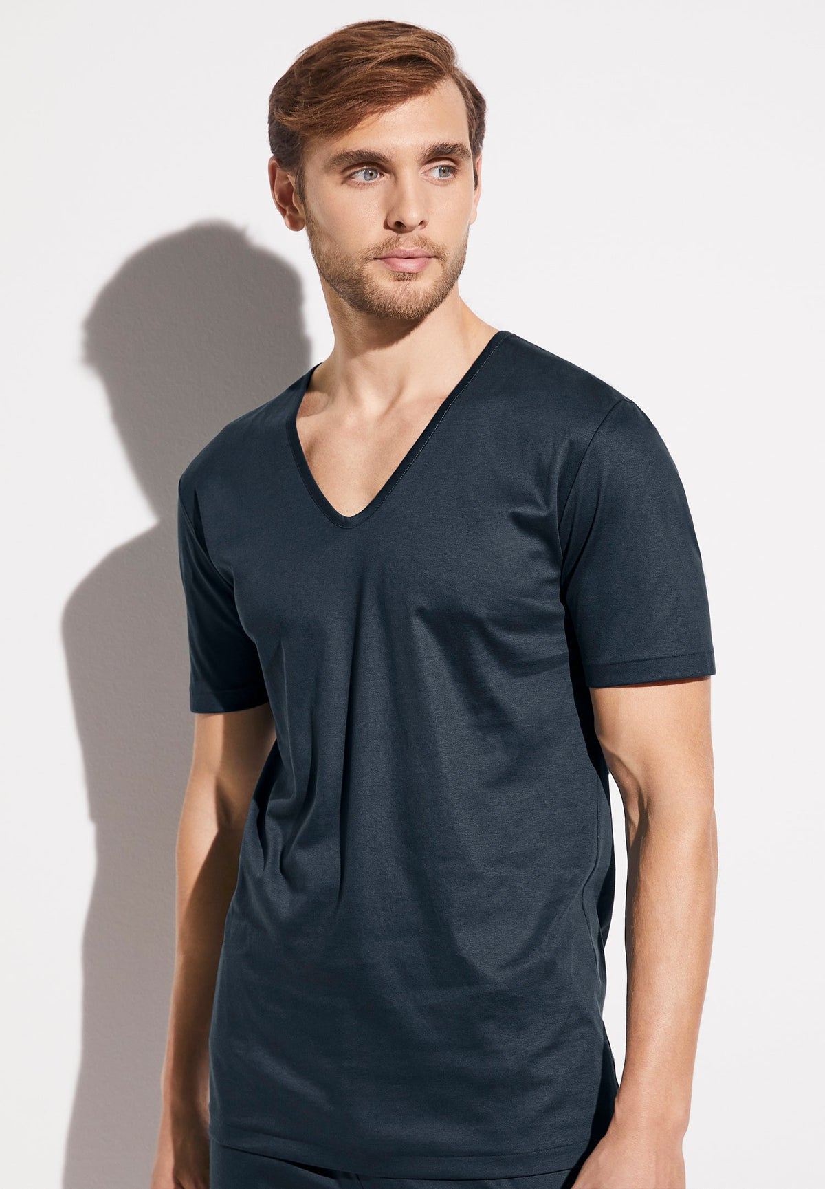 Sea Island | T-Shirt Short Sleeve V-Neck - midnight navy