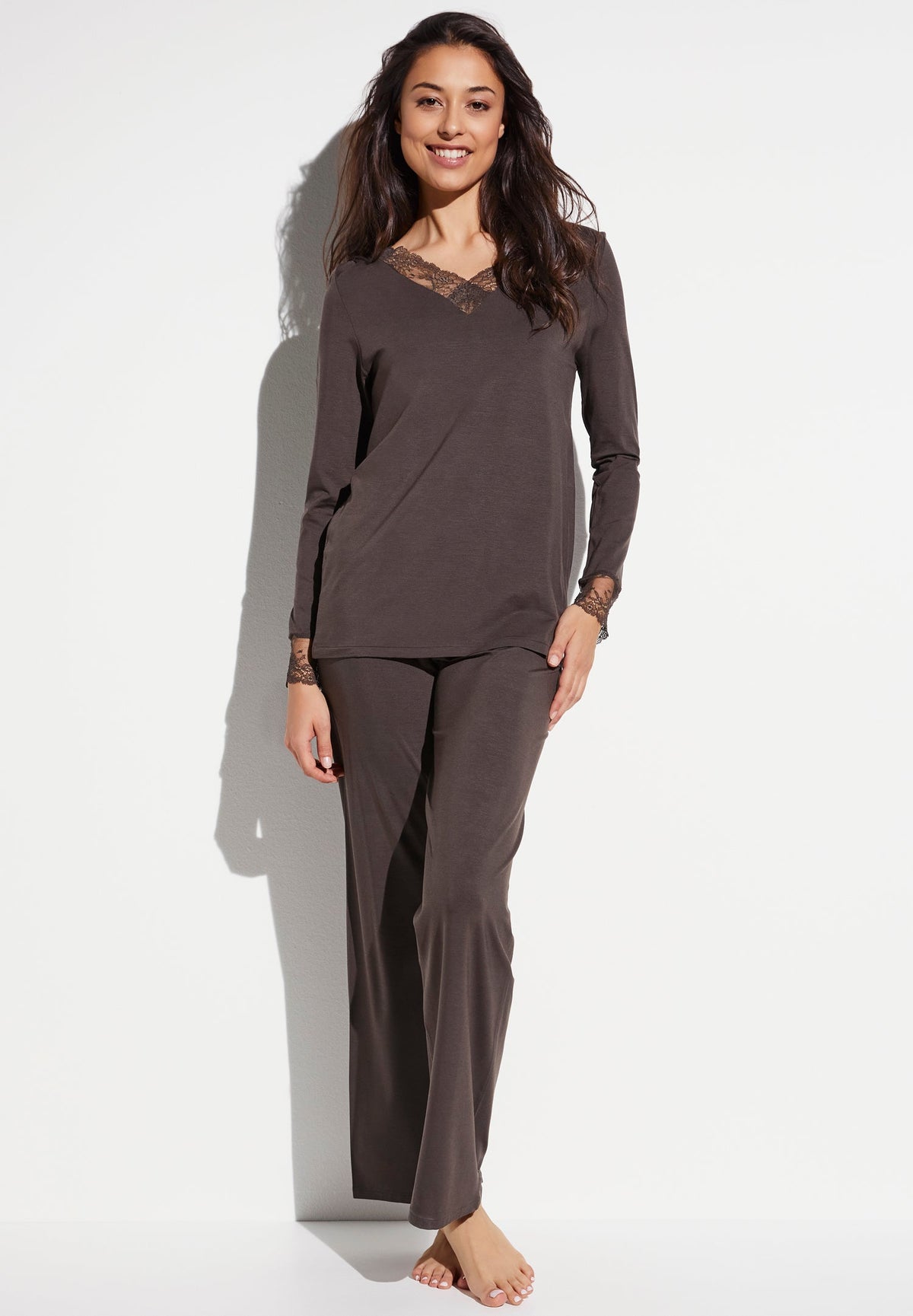 Sensual Fashion | Pyjama lang - black olive