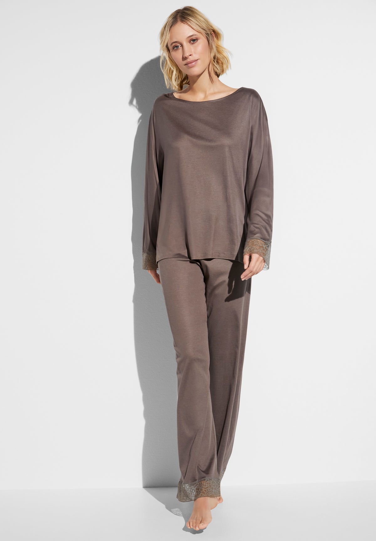 Silk Dreams | Pyjama lang - olive brown