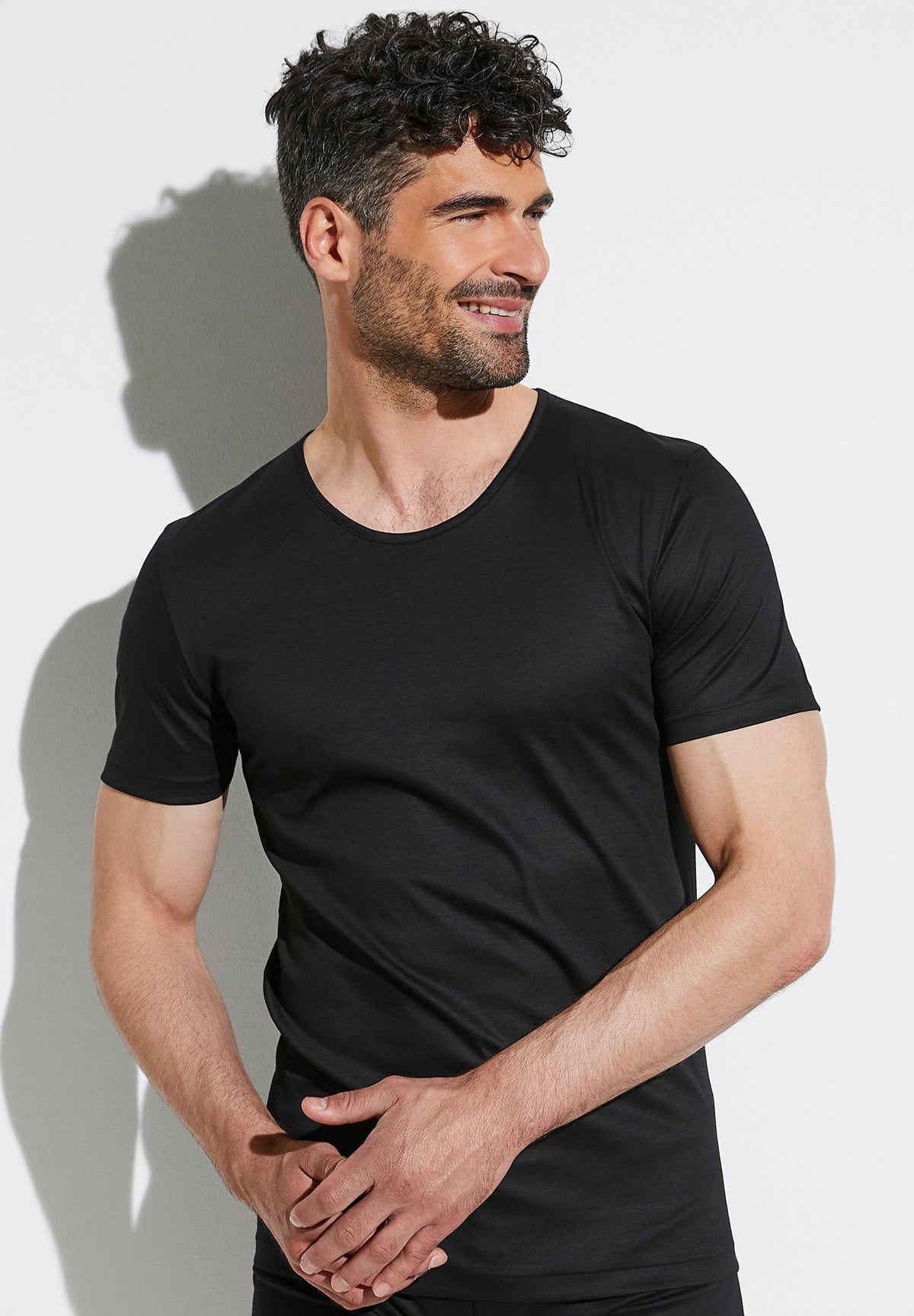 Sea Island | T-Shirt Short Sleeve, Round Neck Fine Collar - black