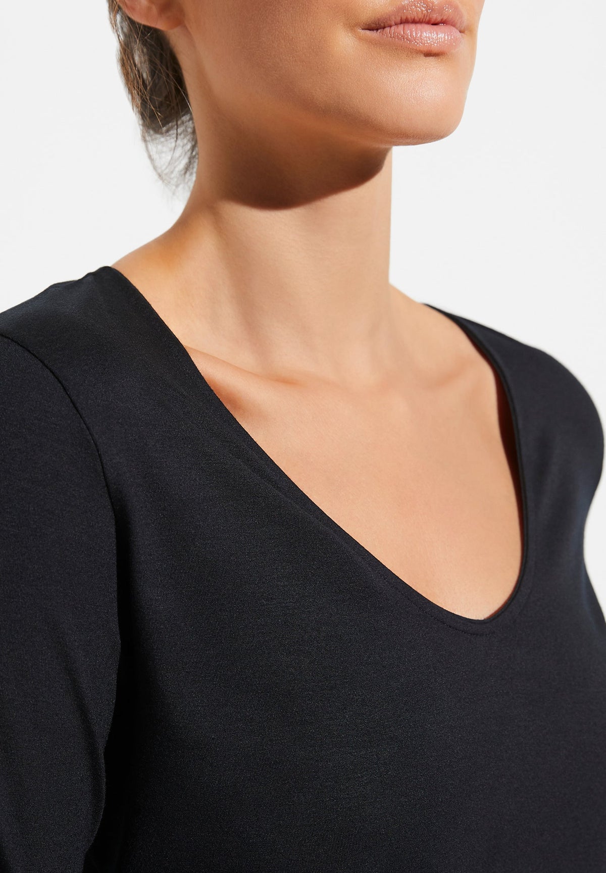 Pureness | T-Shirt Long Sleeve V-Neck - black