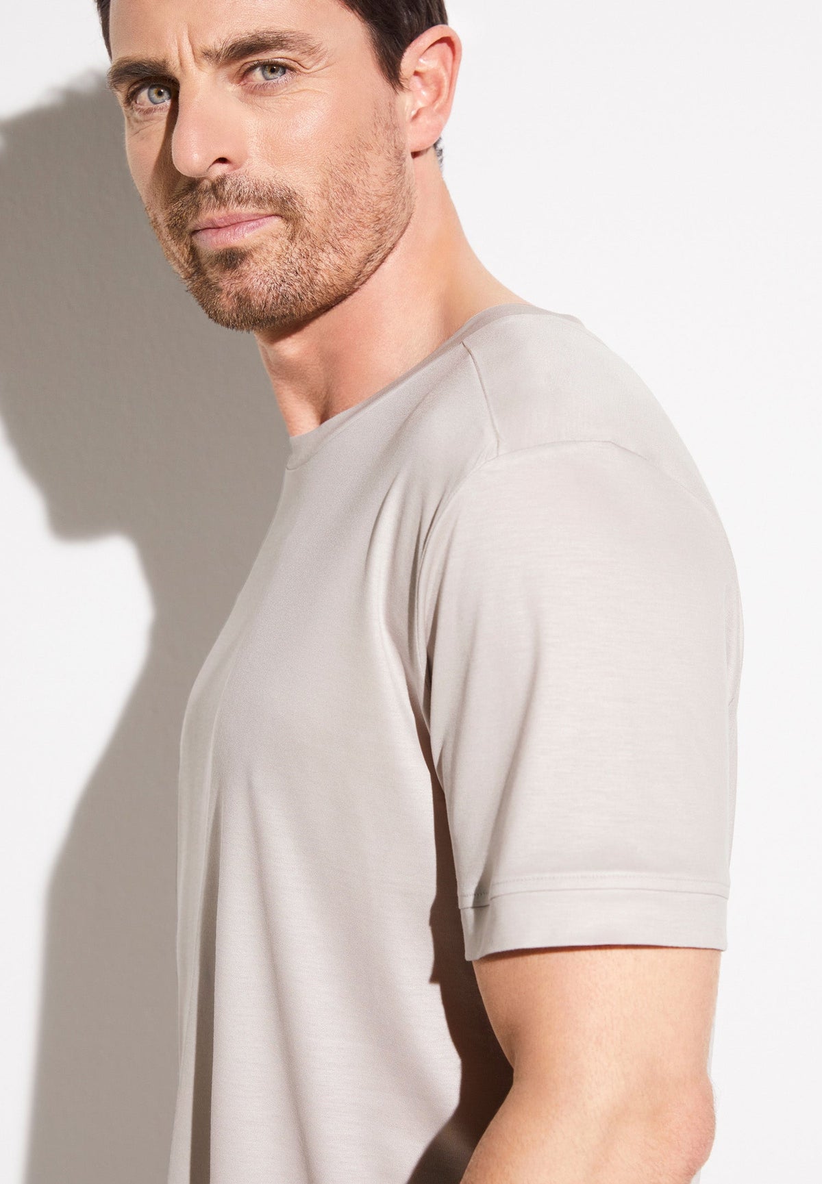 Sustainable Luxury | T-Shirt à manches courtes - light grey