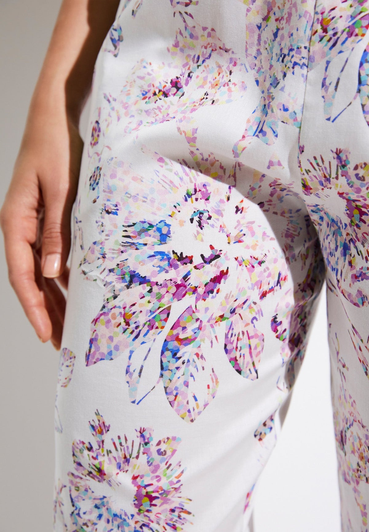 Cotton Sateen Print | Hose lang - pixel flowers