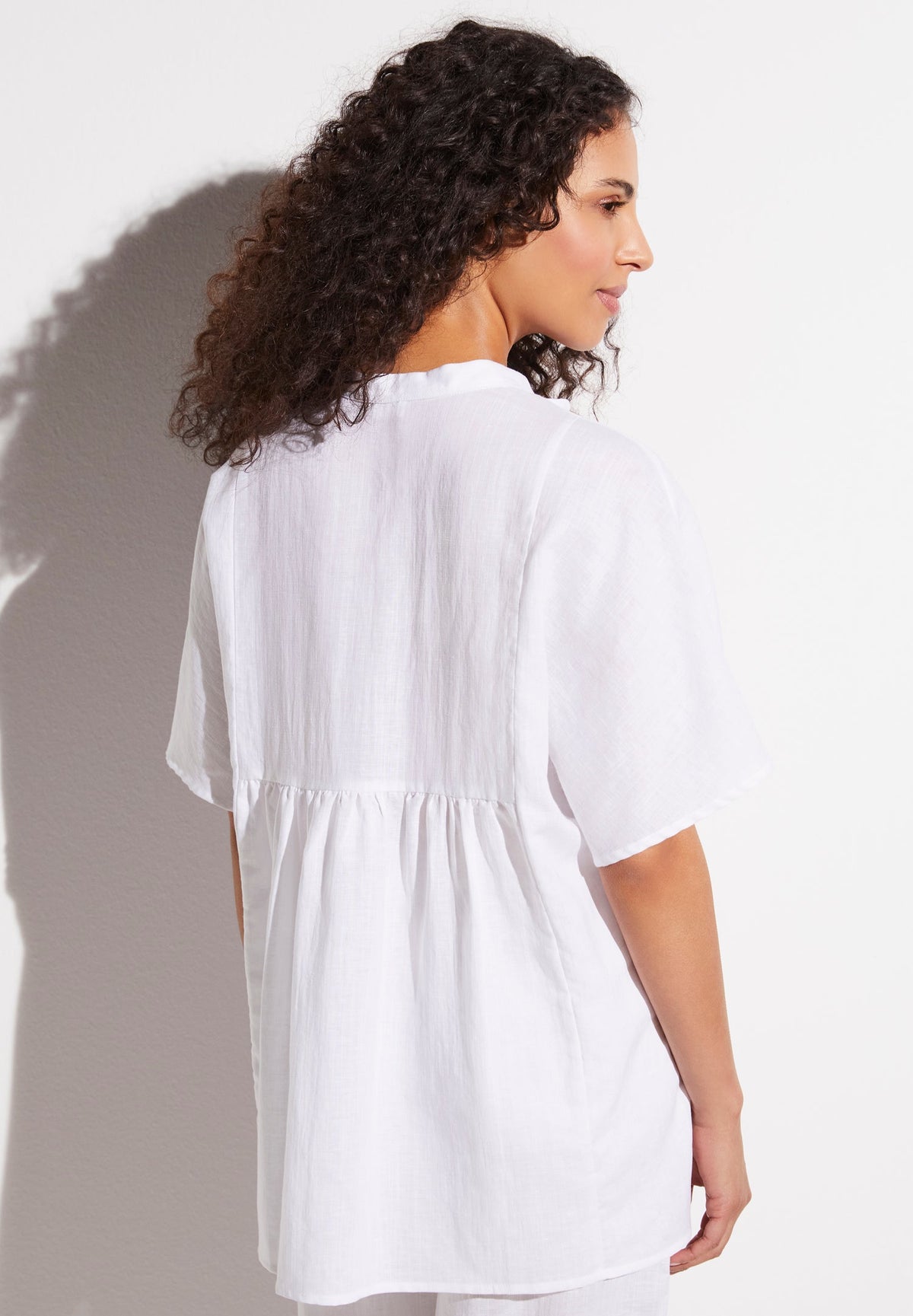 Linen Blend | Chemise avec fermeture frontale à boutons, manches courtes - white