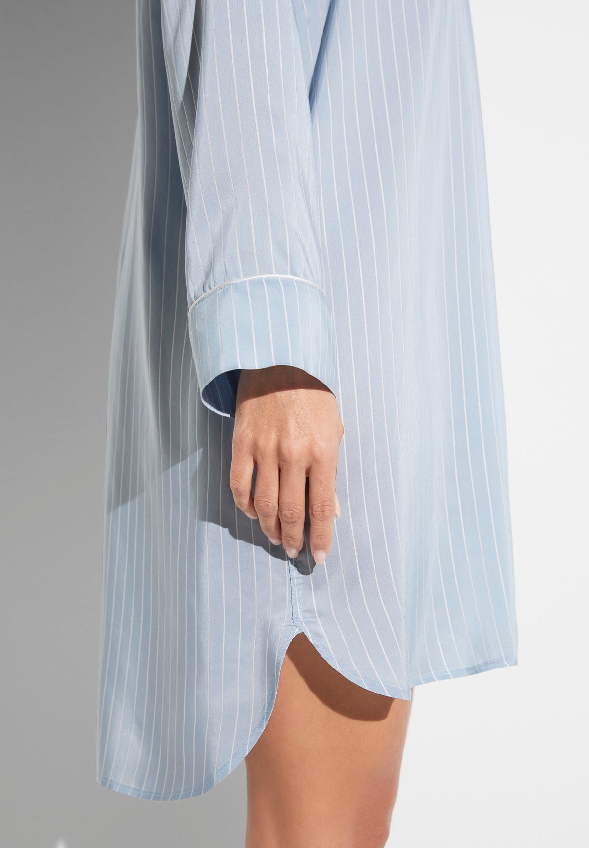 Feminine Stripes | Sleepshirt Long Sleeve - blue stripes